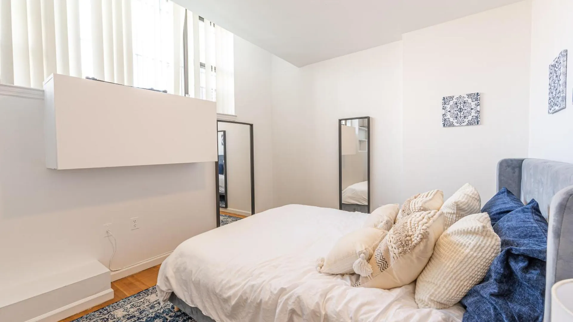 Amazing Furnished 1 Bedroom Penthouse Midtown West New York Apartman